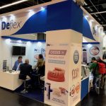 Equipo Deflex en IDS 2019, Alemania. Portugués